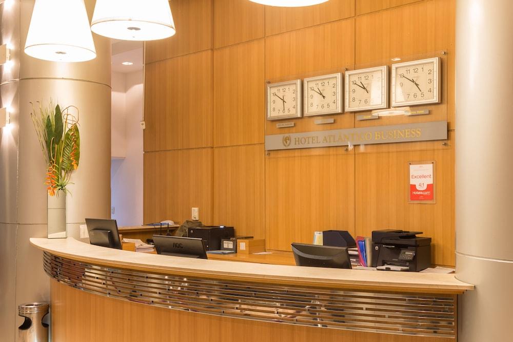 Hotel Atlantico Business Centro Рио де Жанейро Екстериор снимка Reception desk