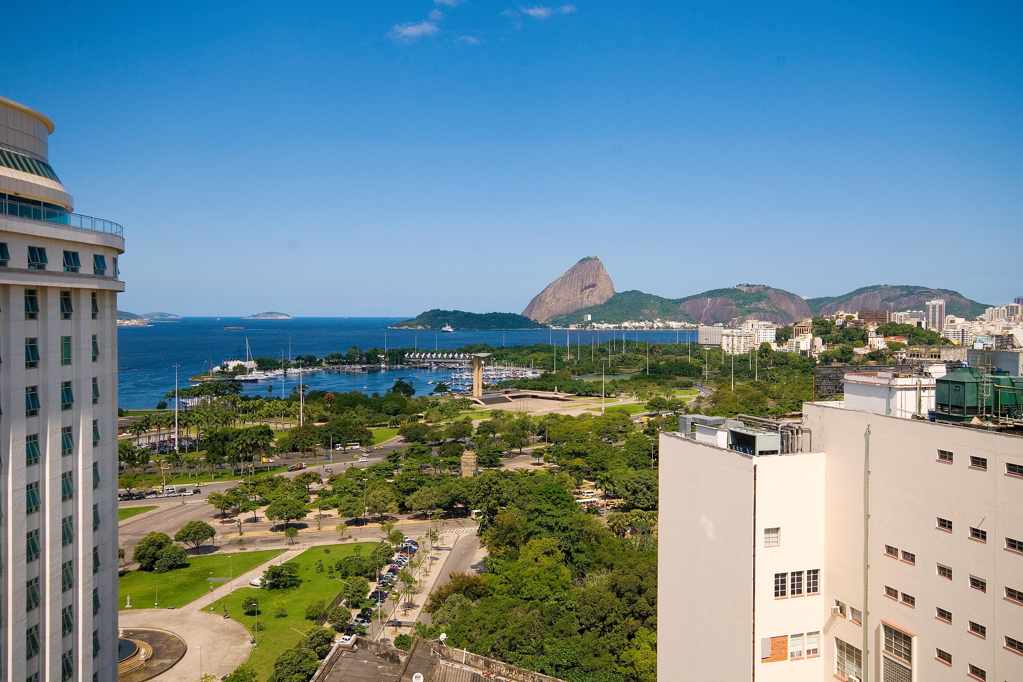 Hotel Atlantico Business Centro Рио де Жанейро Екстериор снимка The view of the Sugarloaf Mountain from the Copacabana Palace